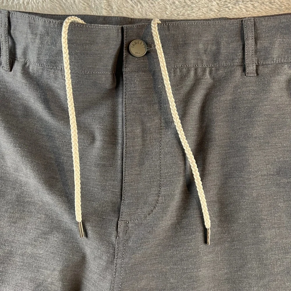 Faherty All Day Shorts Mens 40 Charcoal Gray Hybrid Stretch Boardshorts